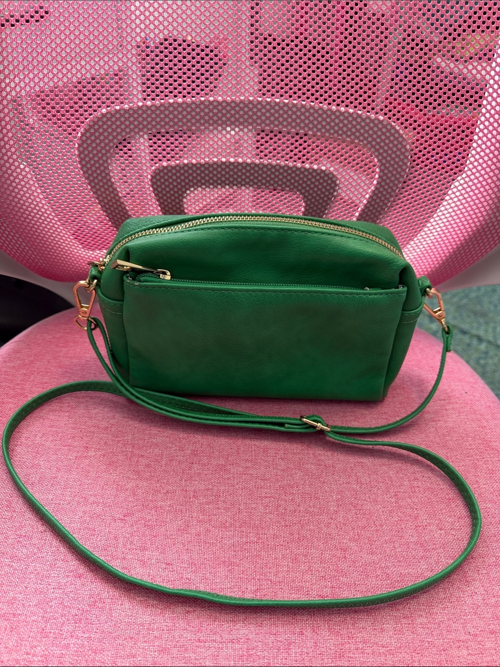 Green Crossbody Shoulder Bag - Stylish Everyday Carry